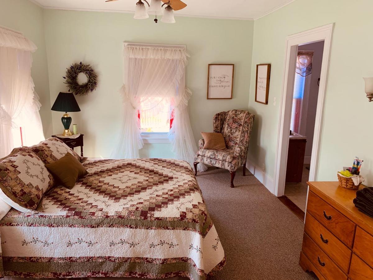 Centennial Inn Bed & Breakfast Conneaut Exterior photo